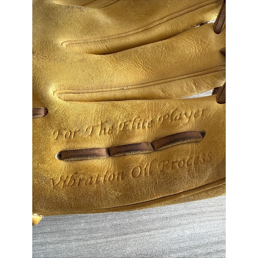 Mizuno Global Elite VOP Series GGE1V Pitcher/Infield Baseball Glove 12 Inch RHT - Picture 2 of 11